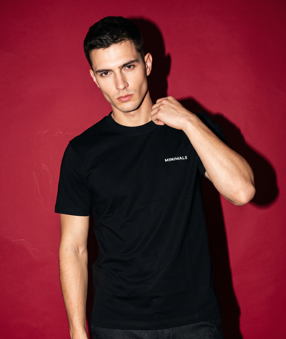 CLASSIC MINIMALS VIBE T-SHIRT